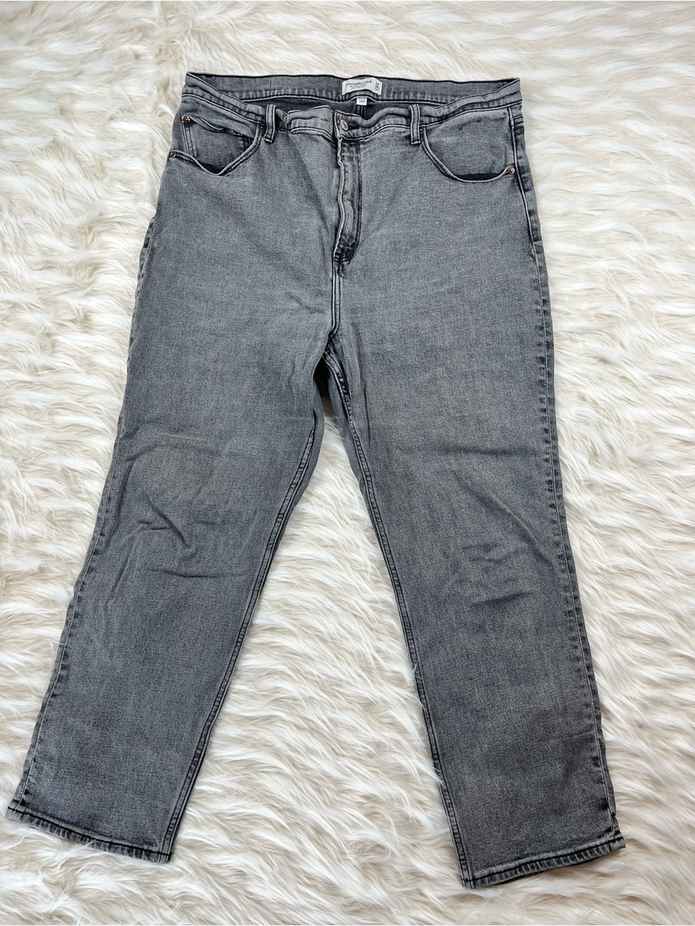 Abercrombie & Fitch Curve Love Jeans 18 R 36x28 High Rise Straight Leg Gray